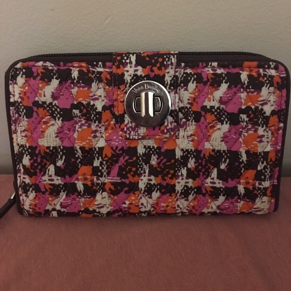 Vera Bradley Handbags - Vera Bradley Style Turnlock Wallet